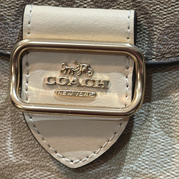 Authentic Coach Morgan Card Case w/Chain Strap in Blocked Signature Canvas - Picture 6 of 16